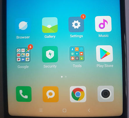The RedMi 5 home screen with Google Chrome ... and the Browser icon I initially missed.