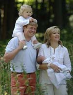 Portrait of crown prince Willem-Alexander, crown princess Máxima, and princess Amalia